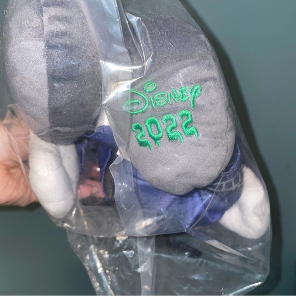 Disney 2022 Halloween Mickey Mouse Haunted Mansion Exclusive 13.75-Inch Plush - Picture 4 of 5